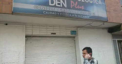 CLINICA ODONTOLOGICA DEN PLUS CLINICA ODONTOLOGICA DEN PLUS